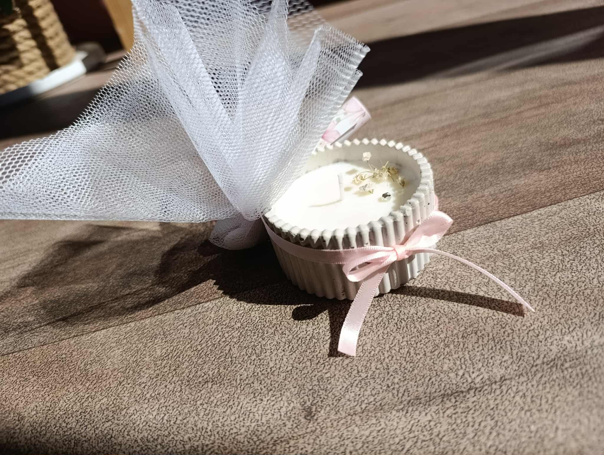 Κεραμικό βάζο με κερί και αποξηραμένα